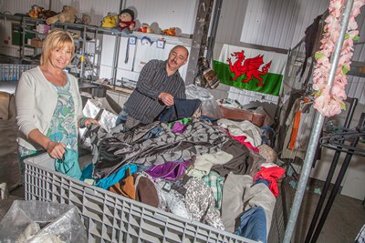 Coleg Harlech ILM placement at Tyddyn Môn, Brynrefail  Robin Hughes with Linda Walne, the manager.