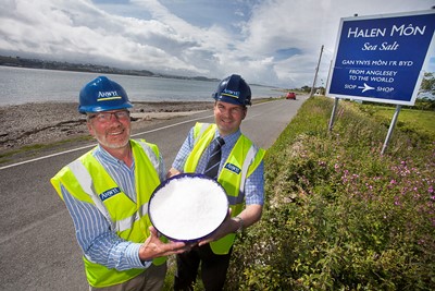 Anwyl and Halen Mon sea Salt on Anglesey. Pictured is David Lea-Wilson with Tom Anwyl.