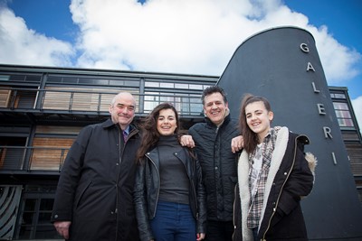 Pendine Parks  Tonic concert. Pictured is Pendine Park chief executive Gwynfor Jones with Rhys Meirion and his Daughters Elan,16 and Erin,13 at Galeri Caernarfon